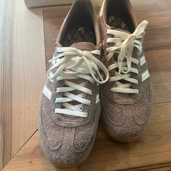 adidas Originals Shoes - perfect condition.  Spezial adidas handball sneakers.  UK 6.  women 8 or 8.5